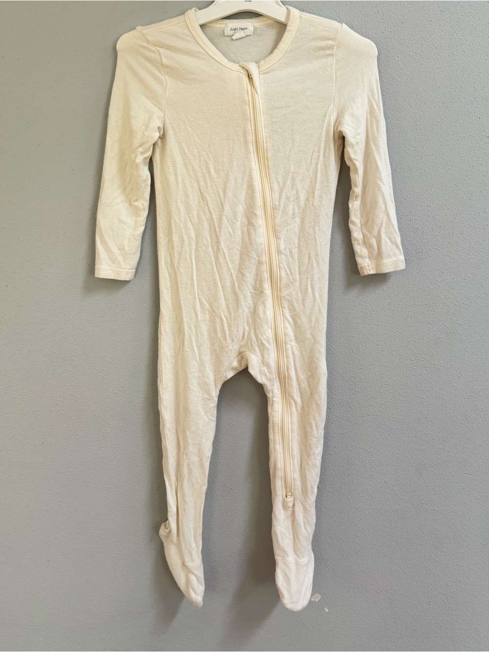 Angel Dear Cream Bamboo Viscose Zip Up Footie Romper 12-18M Snug Fit One Piece